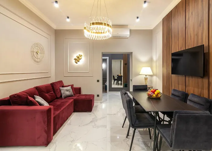 Leogrand Vip On Svobody Avenue 43