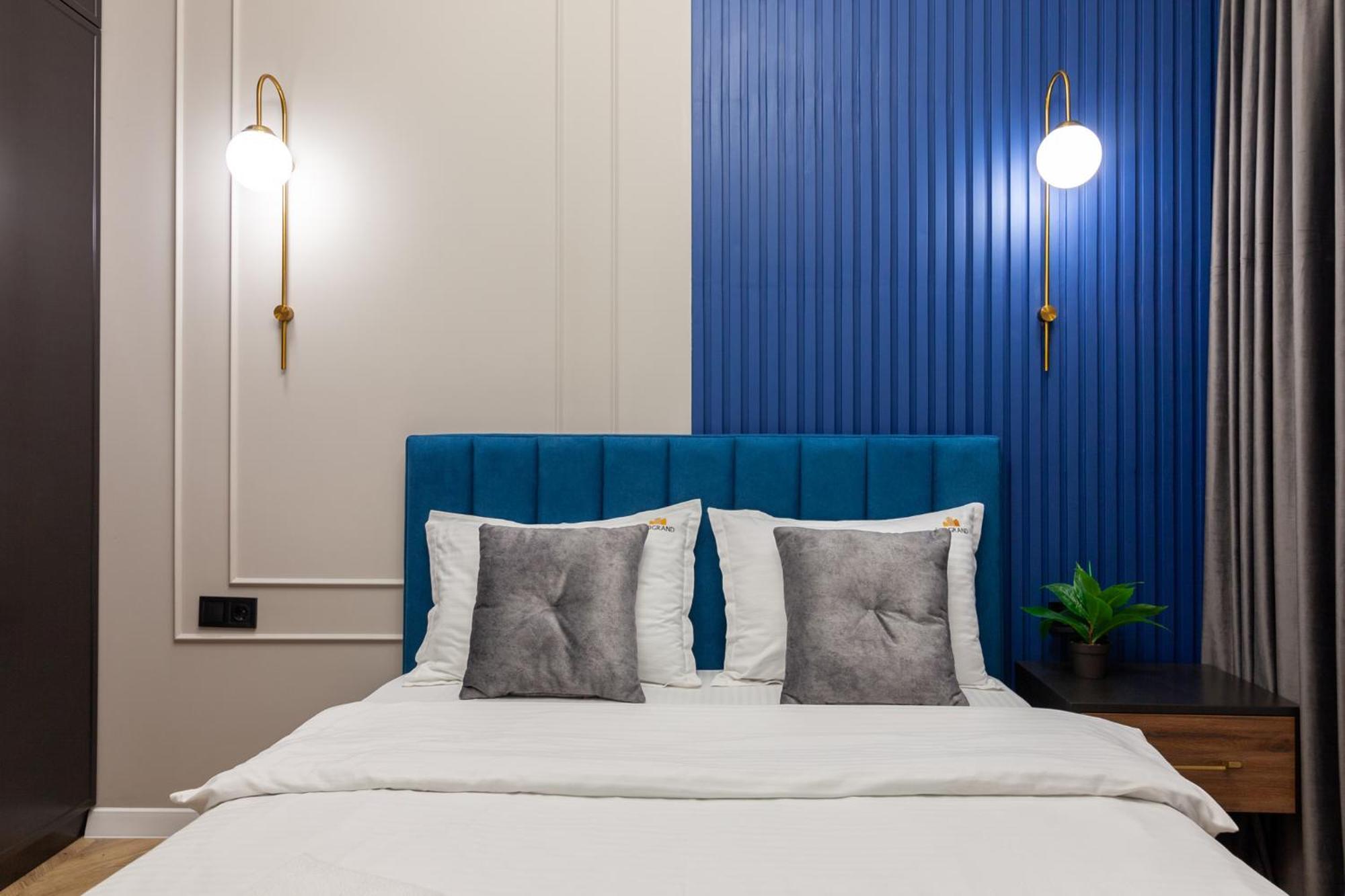 Leogrand Vip On Svobody Avenue 43 Apartment Lviv