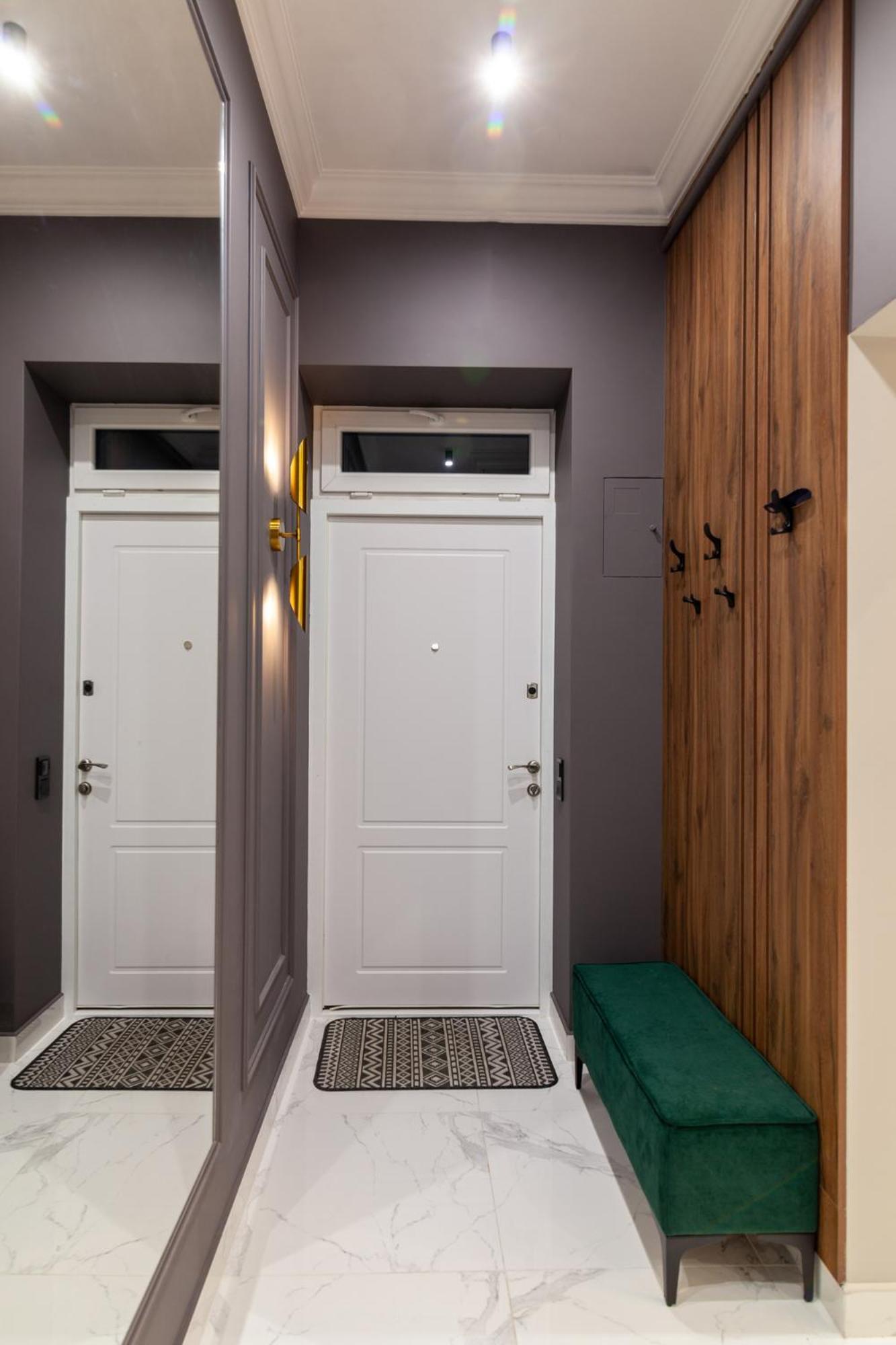 Apartment Leogrand Vip On Svobody Avenue 43